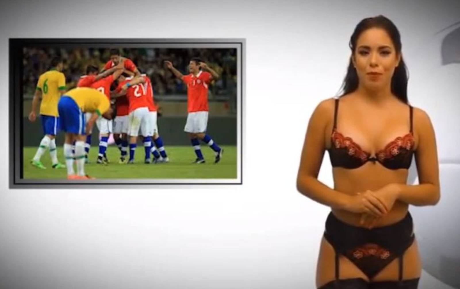 La Noticia Al Desnudo Conductoras Topless En Youtube Publimetro Colombia