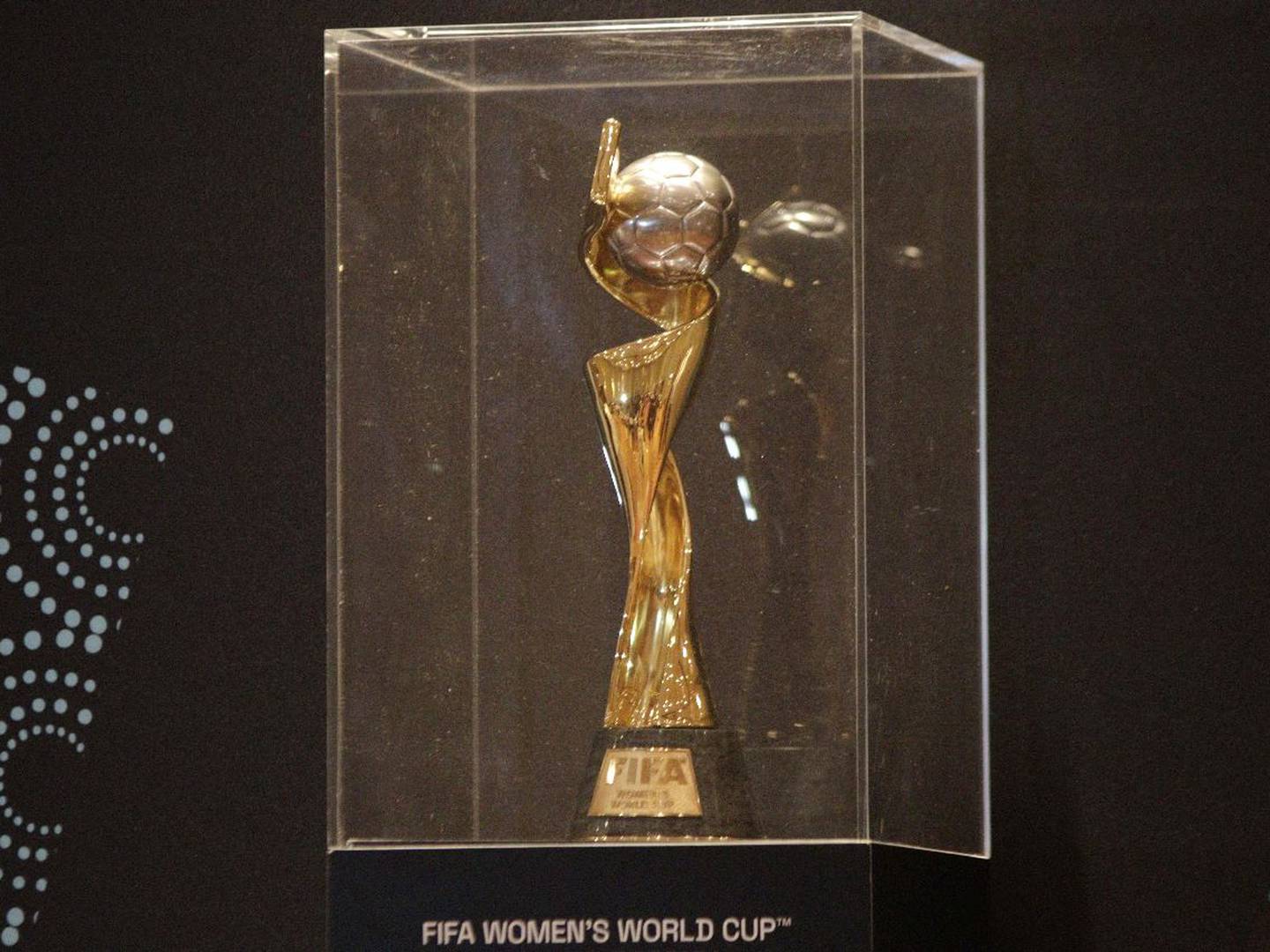 El Trofeo de la Copa Mundial Femenina de la FIFA llega a la Ciudad del  Fútbol!