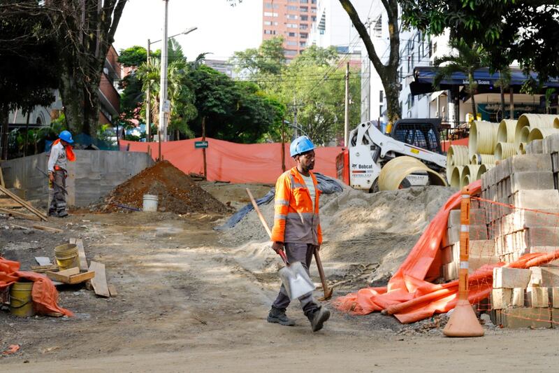 La renovación del Parque Lleras está en ejecución.