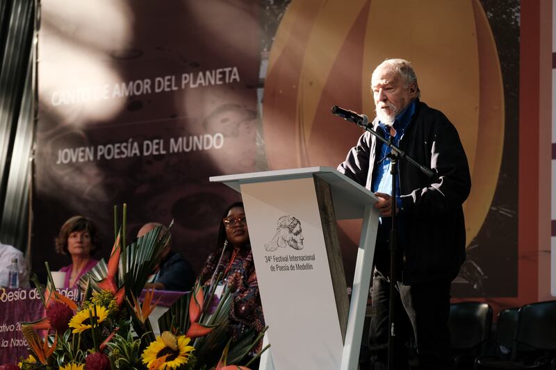 Director, Fernando Rendón, Festival Internacional de Poesía de Medellín