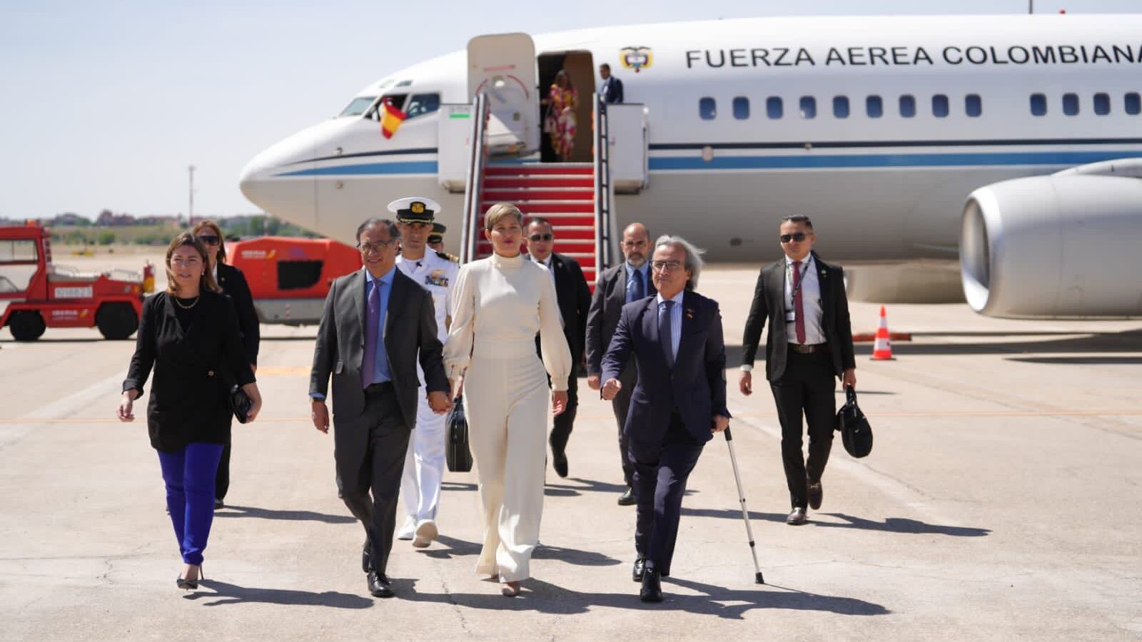 Presidente Gustavo Petro junto a Verónica Alcocer en España 2 de mayo de 2023