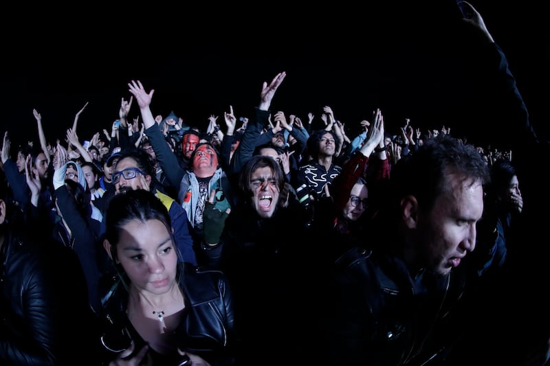 Público asistente al Festival Rock al Parque 2022 en Bogotá.