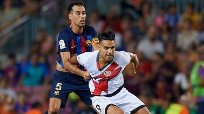 Impresionante físico que Falcao García exhibió antes de entrar al partido de Rayo Vallecano contra el Barcelona