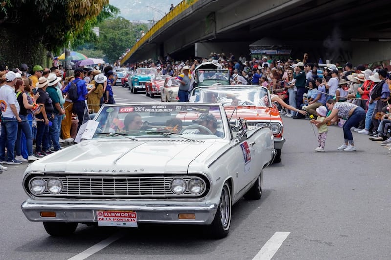 Versión 27 del Desfile de Autos Clásicos y Antiguos 2024