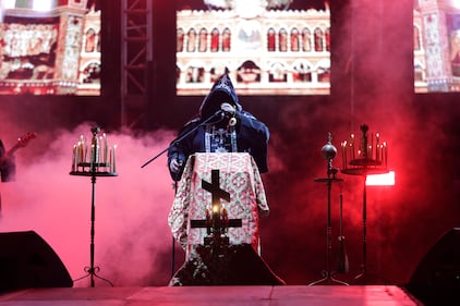 Batushka, de Polonia, durante su presentación en el Festival Rock al Parque en Bogotá.