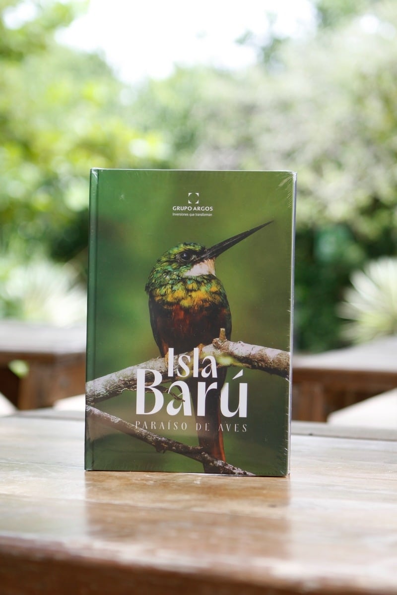 Libro Isla Barú, paraíso de aves.