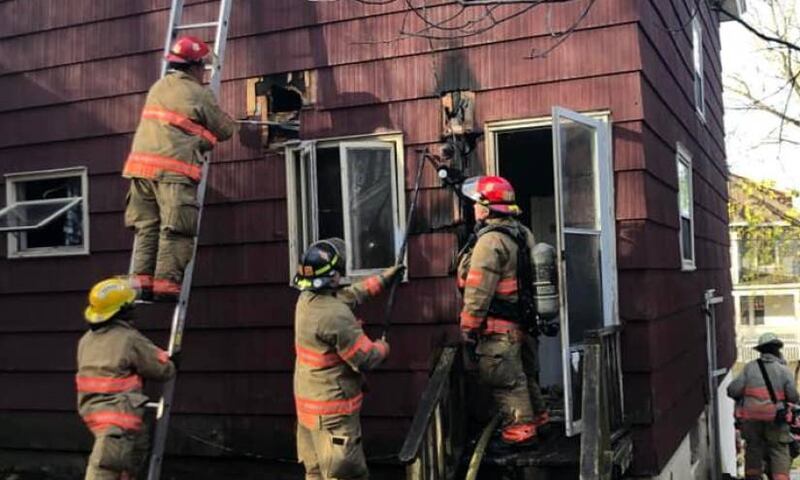 Bomberos atendieron esta emergencia gracias a un gato