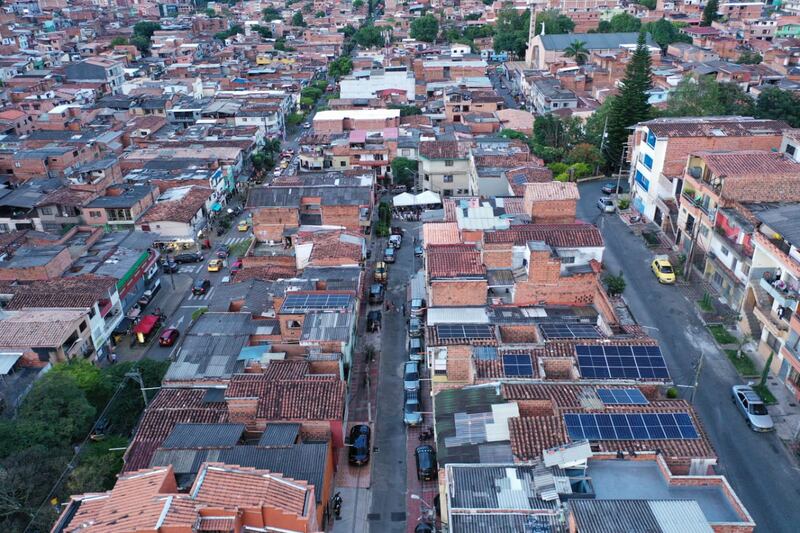 Barrio El Salvador tiene la primera comunidad generadora de energía solar