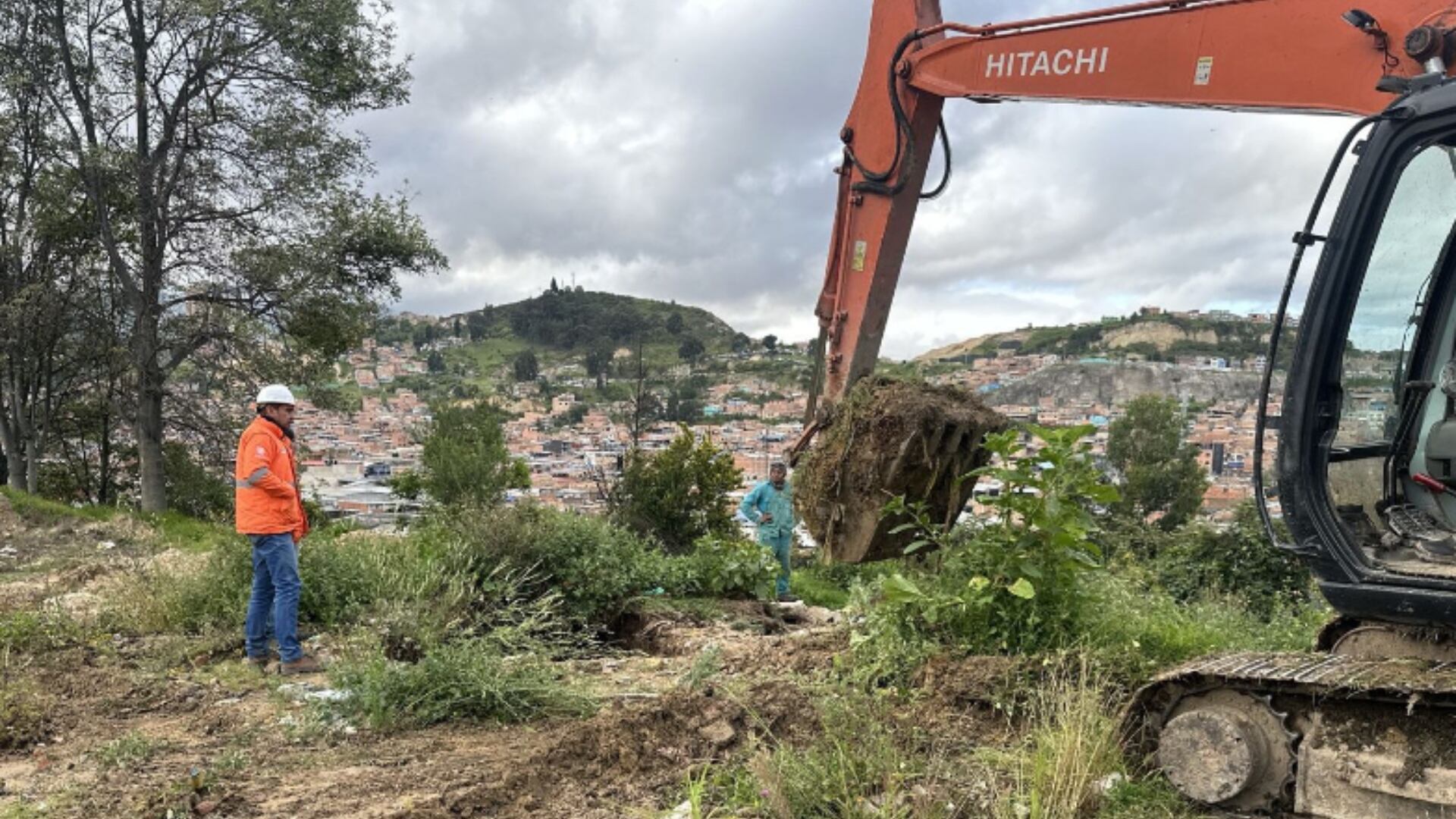 Acueducto informó que hubo un daño en las tuberías del sector de Santa Lucía, por lo que no hay agua en barrios de localidades de Tunjuelito y Rafael Uribe.