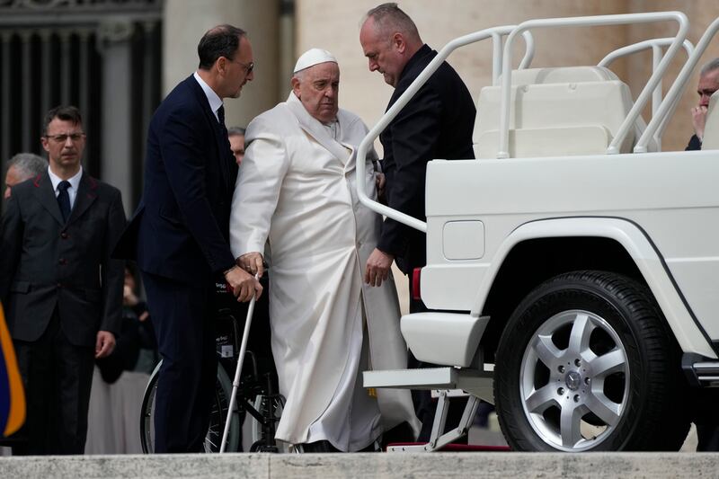 Preocupa estado de salud del papa Francisco