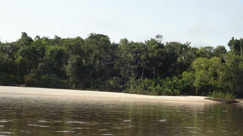 Playa de río en Guainía.