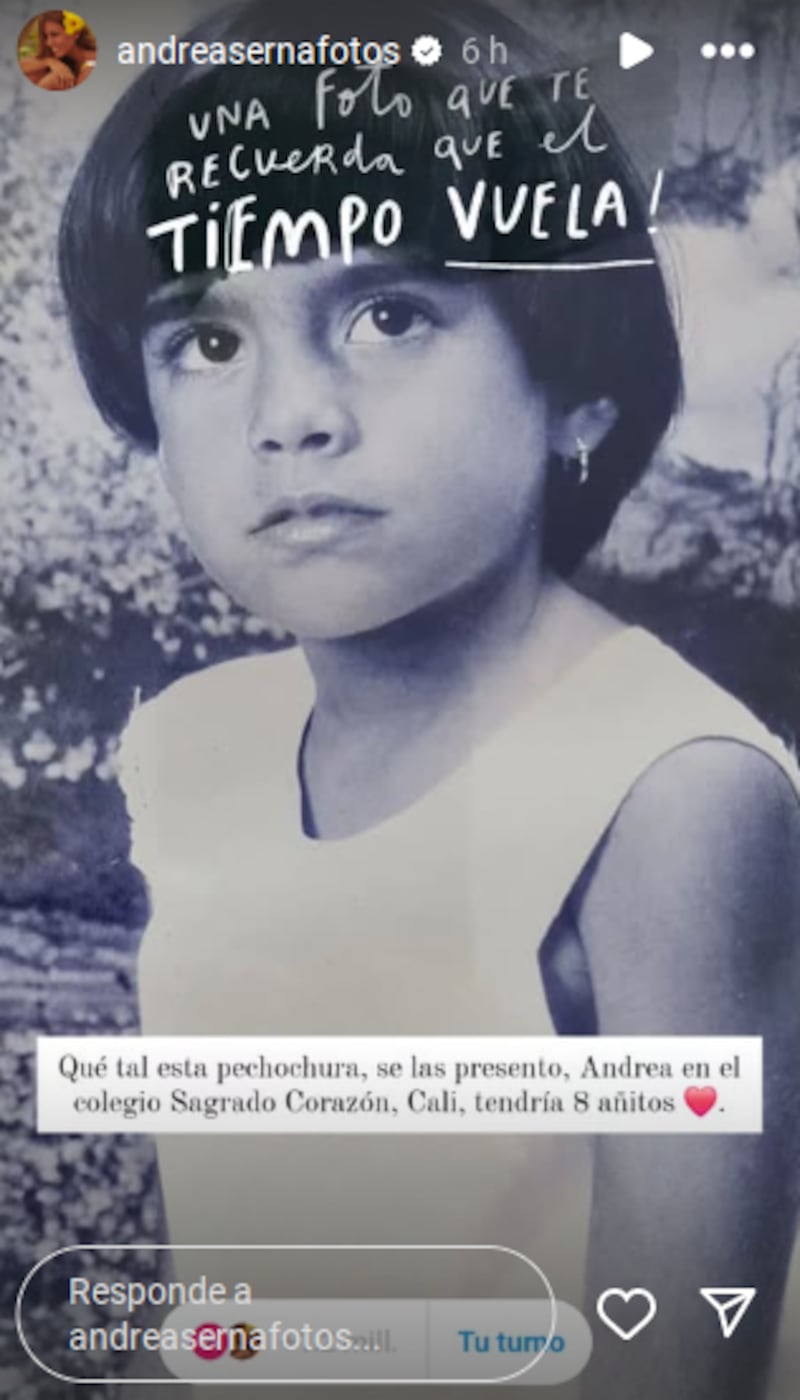 Andrea Serna en su infancia desde sus redes sociales.