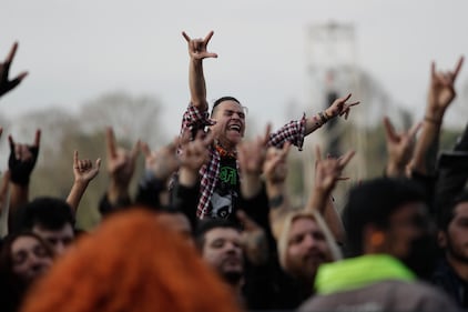 Público asistente al Festival Rock al Parque 2022 en Bogotá.