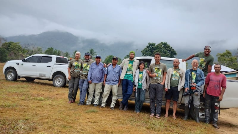 Equipo de la expedición en la búsqueda del periquito del Sinú.