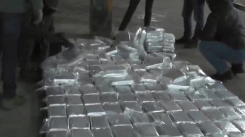 "Panelas de cocaína" incautadas en Rusia.