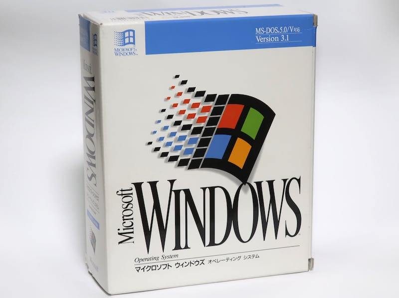 WinGPT es una versión curiosa de ChatGPT que puede correr la Inteligencia Artificial en una vieja computadora con Windows 3.1.