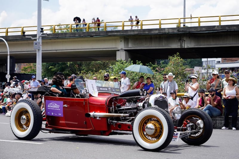 Versión 27 del Desfile de Autos Clásicos y Antiguos 2024