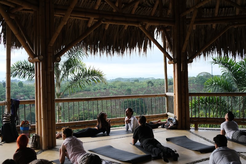 Práctica yoga en Panaca.