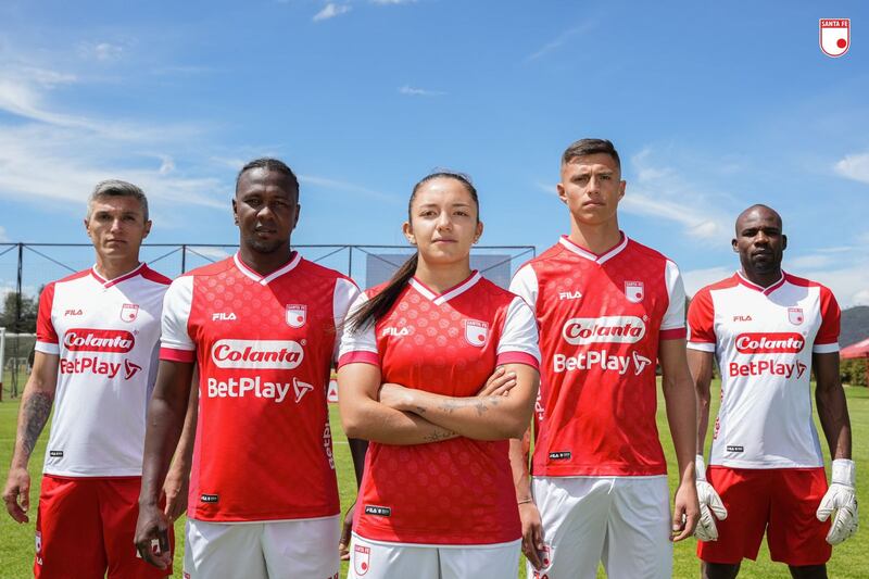 Independiente Santa Fe presentó su nueva camiseta para 2024, con el León de inspiración