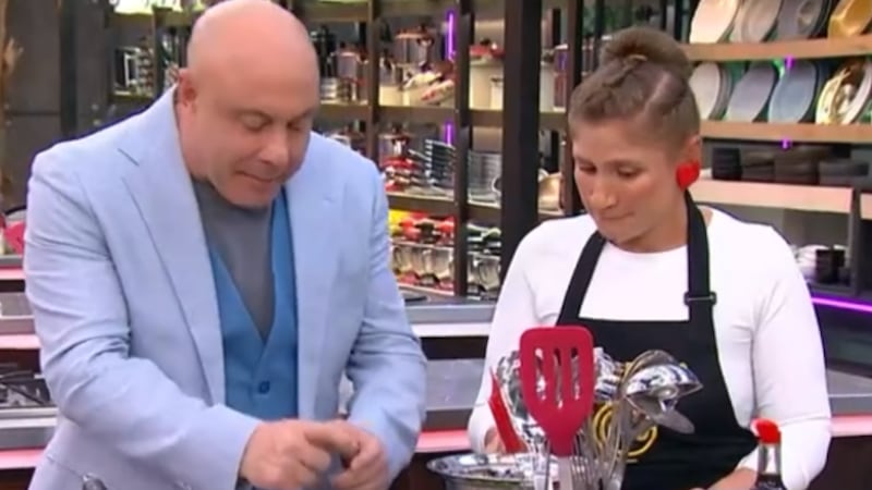 Televidentes de RCN estallaron por las ‘ayuditas’ de Rausch a Vicky Berrio en MasterChef