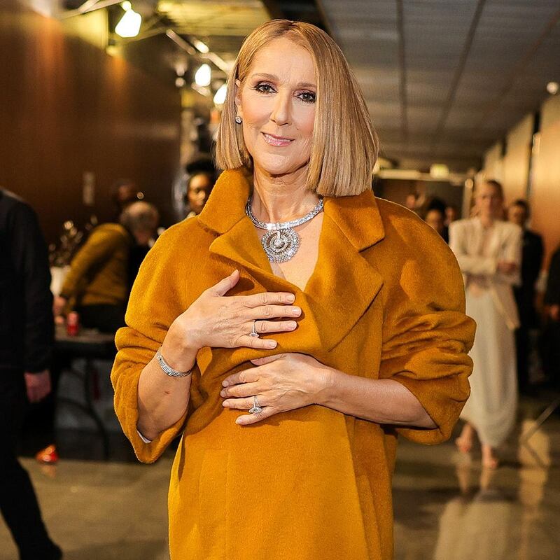 Cantora Céline Dion apareceu de surpresa em Grammy 2024