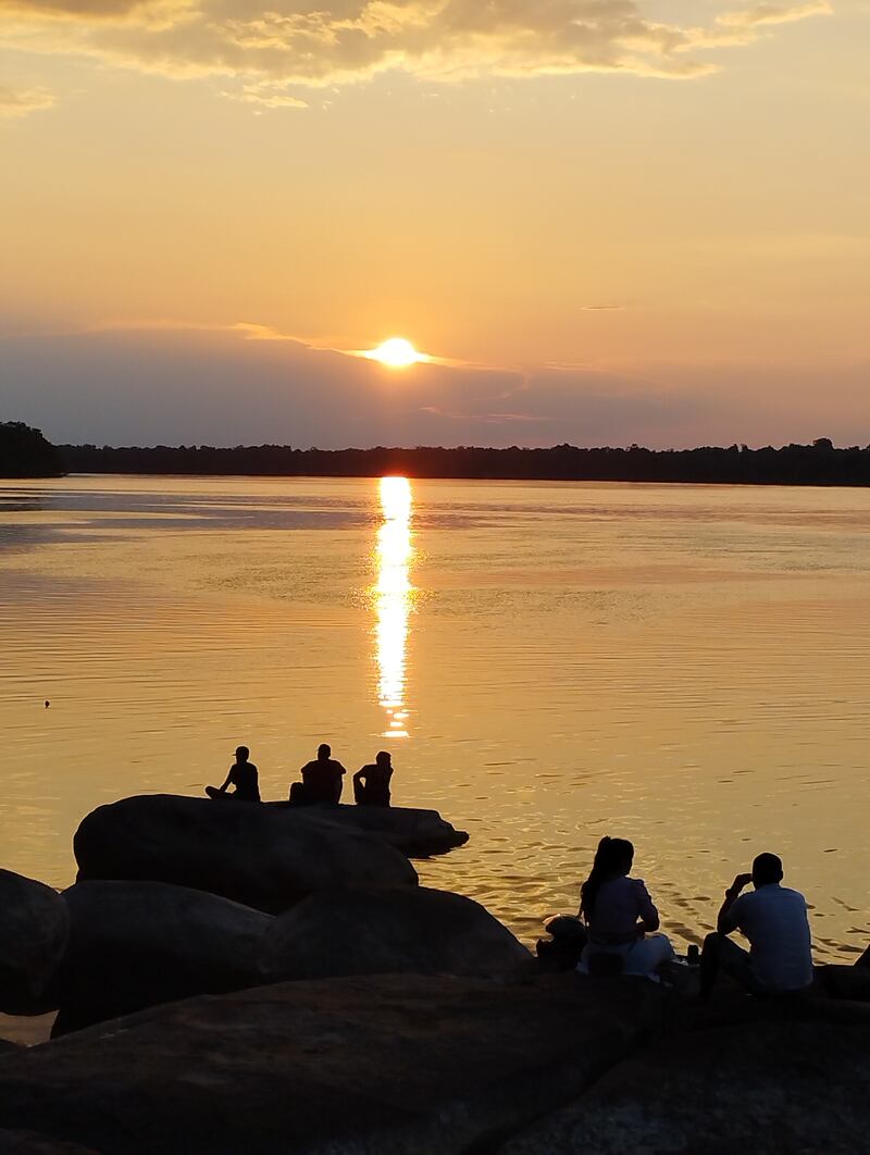 Atardecer en Coco, Guainía.