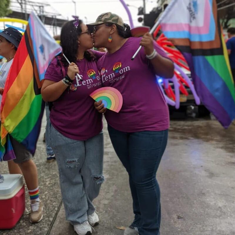 Leidy y Luisa en sus momentos de activismo.