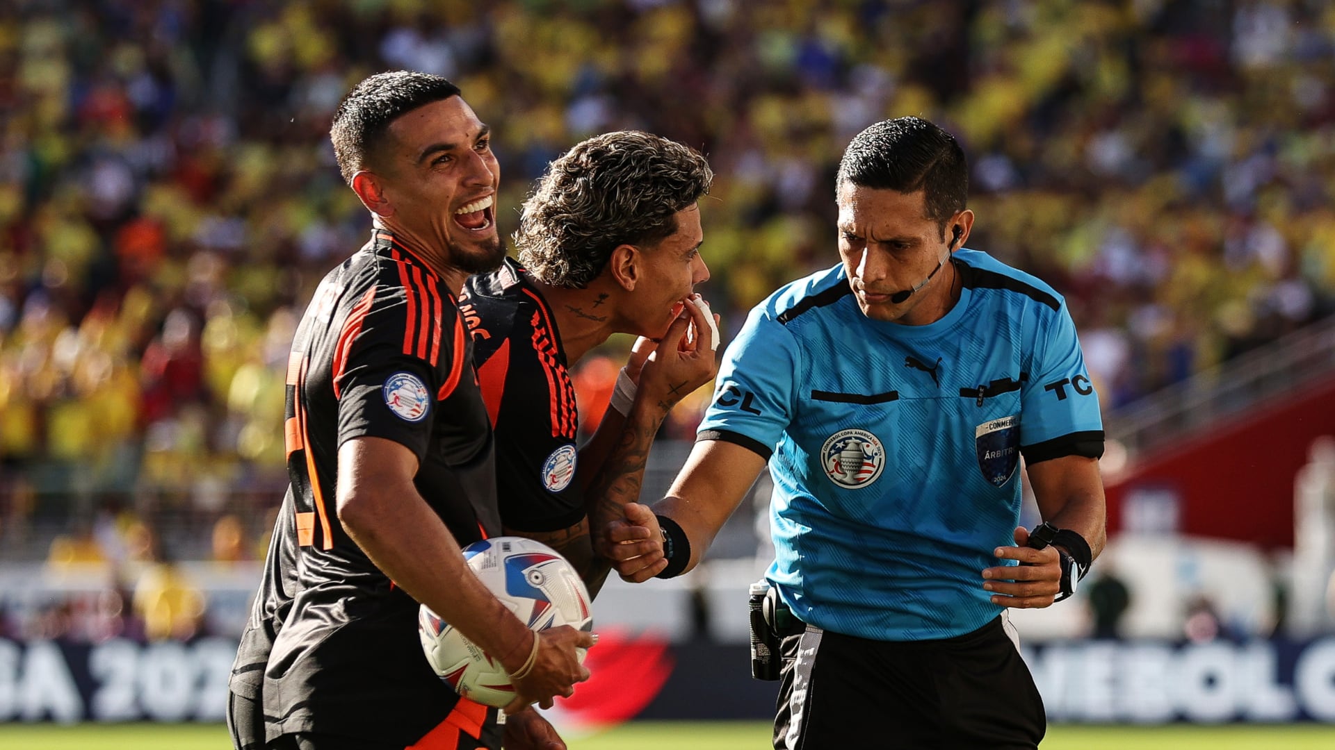 Imagen del VAR en gol de Colombia anulado contra Brasil provocó enorme escándalo