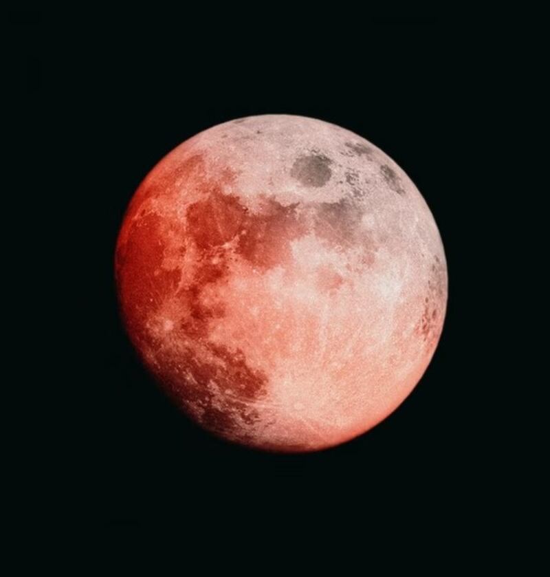 Disfruta de la Luna rosa en abril