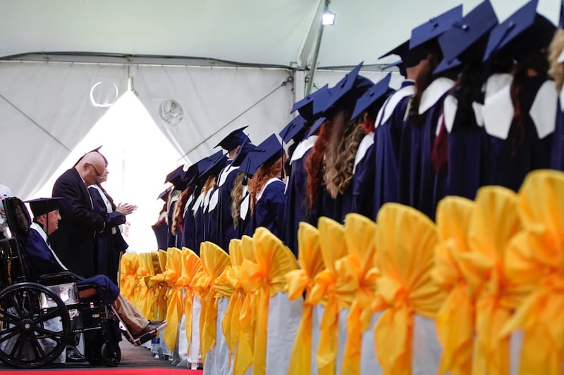 El Profe Montoya se graduó de la Universidad Minuto de Dios