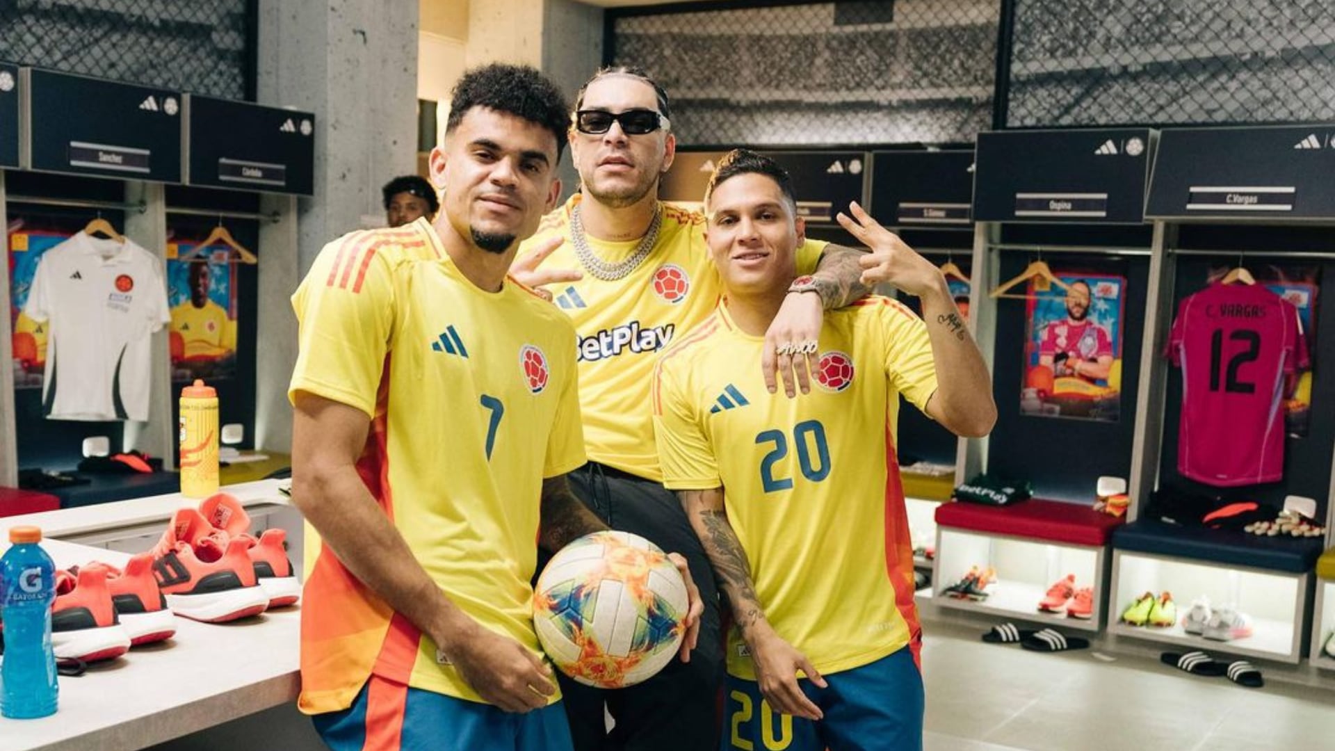 Luis Díaz y Ryan Castro mostraron adelanto de la nueva canción de la Selección Colombia.
