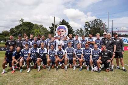 Vendsyssel FF, equipo de Blessd, llegó a Medellín para la pretemporada