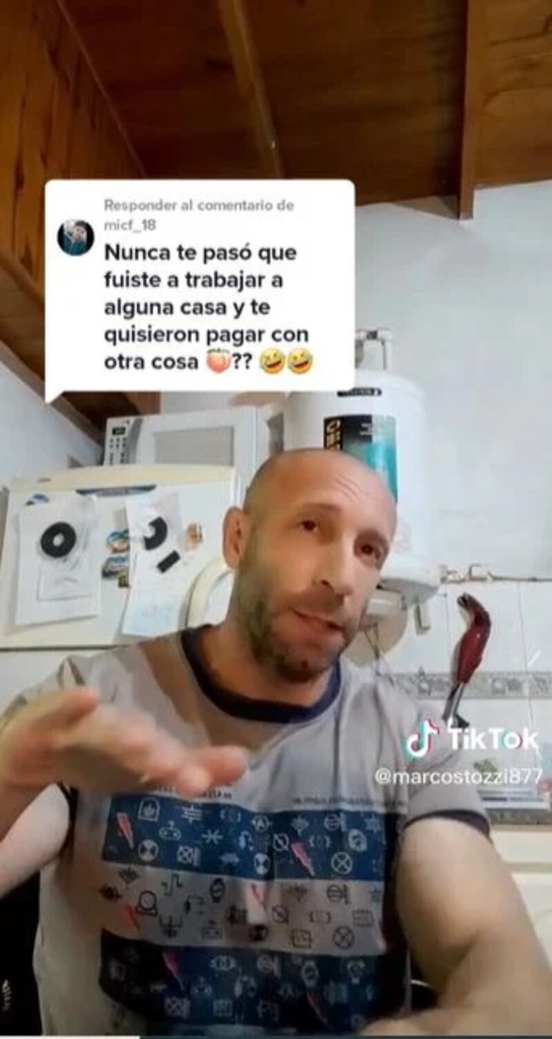 El hombre estaba muy impresionado con la propuesta